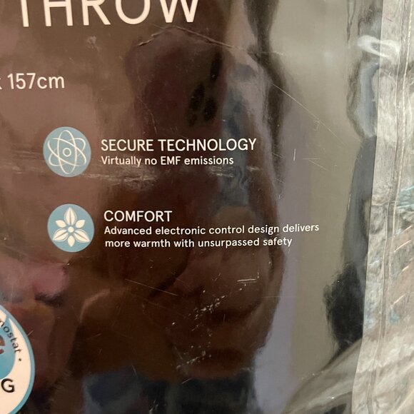 New Beautyrest Heated Throw Blanket Plush Super Soft Gray 50" x 62" - Picture 8 of 9